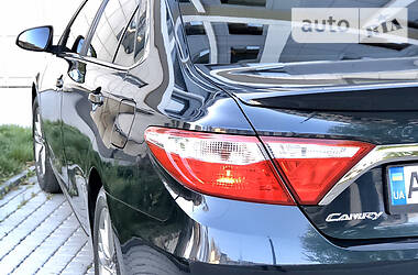 Седан Toyota Camry 2017 в 