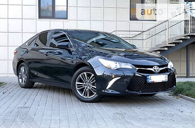 Седан Toyota Camry 2017 в 