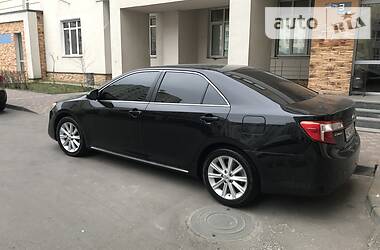 Седан Toyota Camry 2014 в 