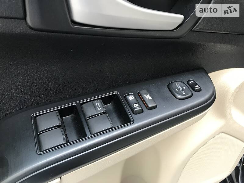 Седан Toyota Camry 2014 в Киеве
