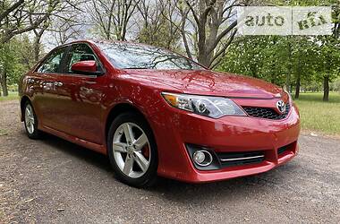 Седан Toyota Camry 2012 в 