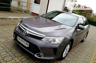 Седан Toyota Camry 2015 в Хмельницком