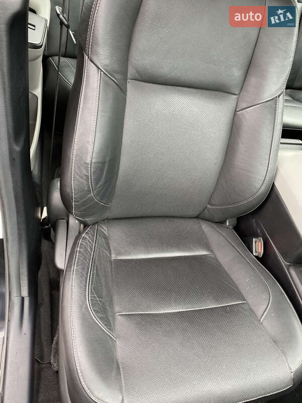 Седан Toyota Camry 2014 в Черкасах