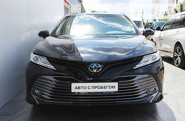 Седан Toyota Camry 2017 в 