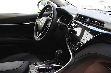 Седан Toyota Camry 2017 в 