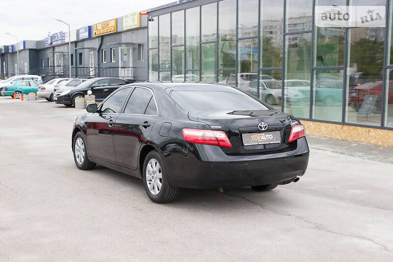 Седан Toyota Camry 2008 в Запоріжжі