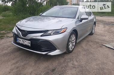 Седан Toyota Camry 2017 в 