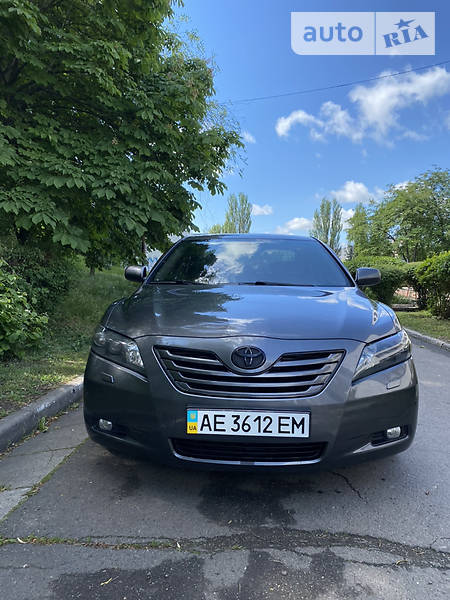 Седан Toyota Camry 2006 в Кривому Розі
