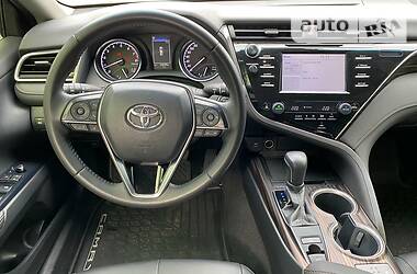 Седан Toyota Camry 2017 в 