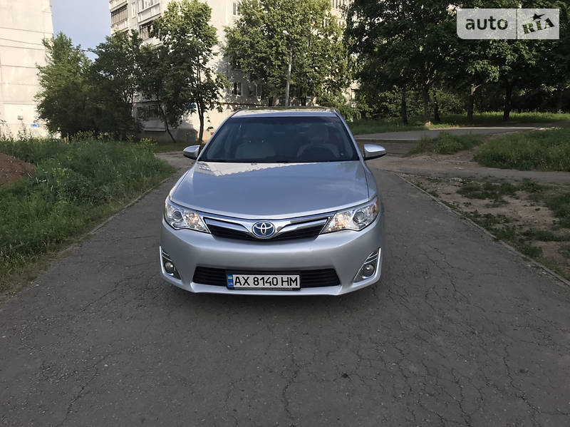 Седан Toyota Camry 2012 в Харкові