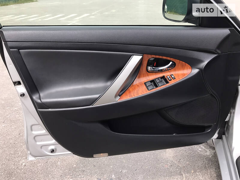 Седан Toyota Camry 2008 в Харкові