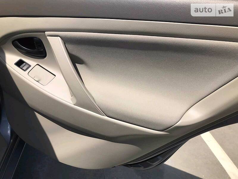 Седан Toyota Camry 2008 в Києві