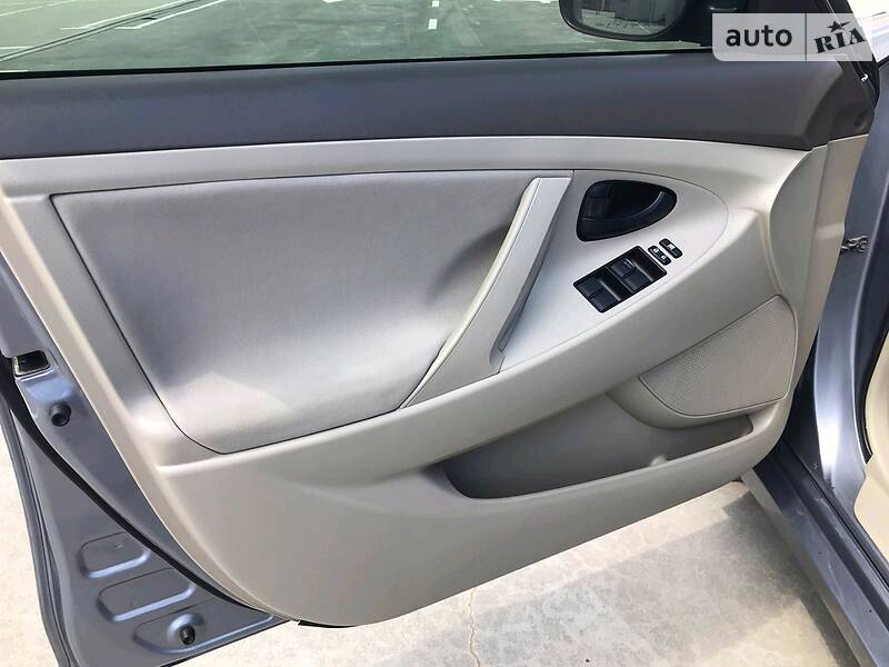 Седан Toyota Camry 2008 в Києві