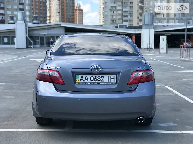 Седан Toyota Camry 2008 в Києві