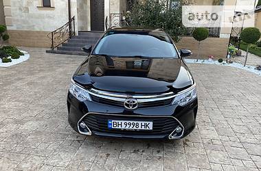 Седан Toyota Camry 2017 в 