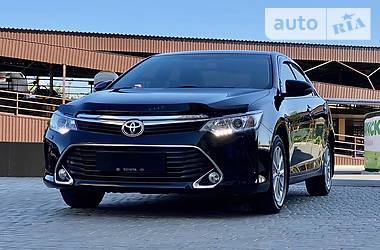 Седан Toyota Camry 2017 в Одессе