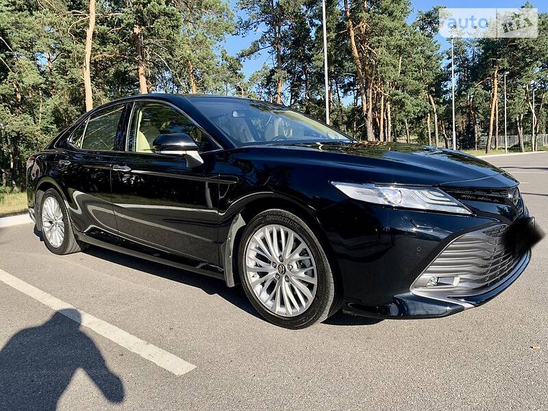 Седан Toyota Camry 2018 в Києві