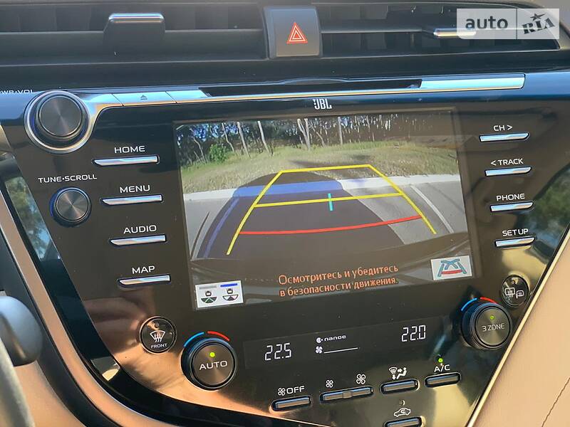 Седан Toyota Camry 2018 в Києві