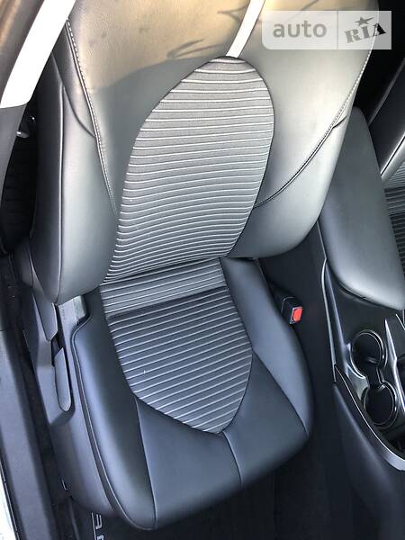 Седан Toyota Camry 2019 в Рівному фото 22 Седан Toyota Camry 2019 в Рівному