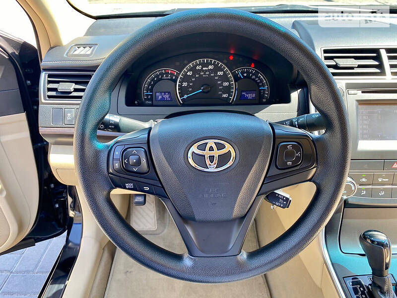 Седан Toyota Camry 2015 в Дніпрі