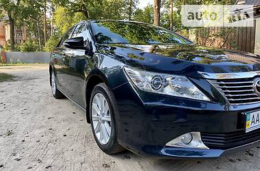 Седан Toyota Camry 2013 в 