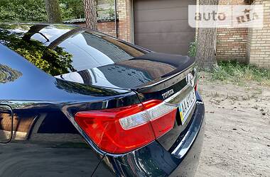 Седан Toyota Camry 2013 в 