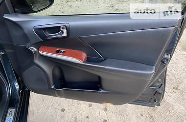 Седан Toyota Camry 2013 в 