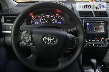 Седан Toyota Camry 2014 в Луцке