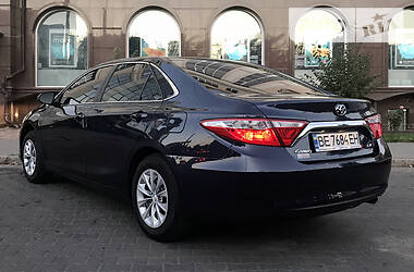 Седан Toyota Camry 2017 в Киеве