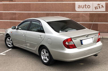 Седан Toyota Camry 2005 в 