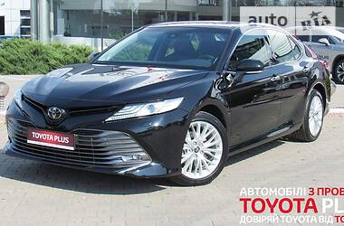 Седан Toyota Camry 2018 в Хмельницком