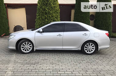 Седан Toyota Camry 2011 в Львове