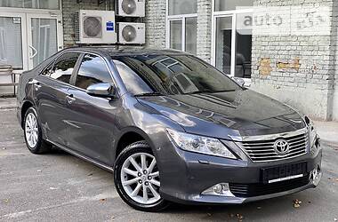 Седан Toyota Camry 2014 в Киеве