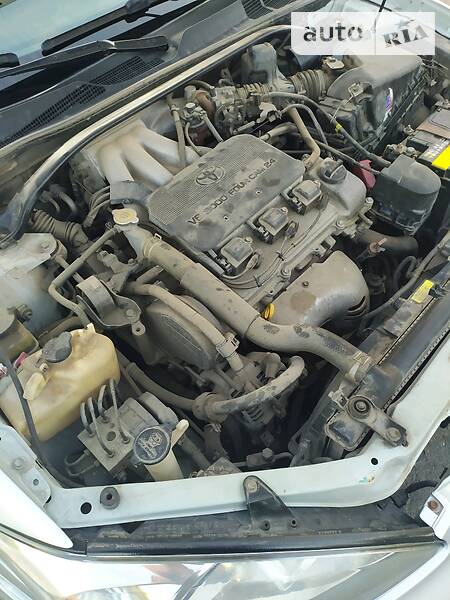 Седан Toyota Camry 2004 в Овидиополе