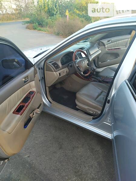 Седан Toyota Camry 2004 в Овидиополе
