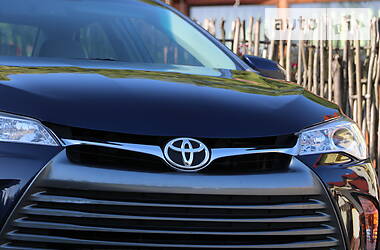 Седан Toyota Camry 2015 в Трускавці