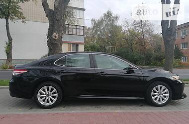 Седан Toyota Camry 2018 в Могилев-Подольске