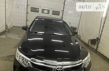 Седан Toyota Camry 2016 в Днепре