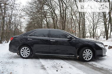 Седан Toyota Camry 2011 в Харькове