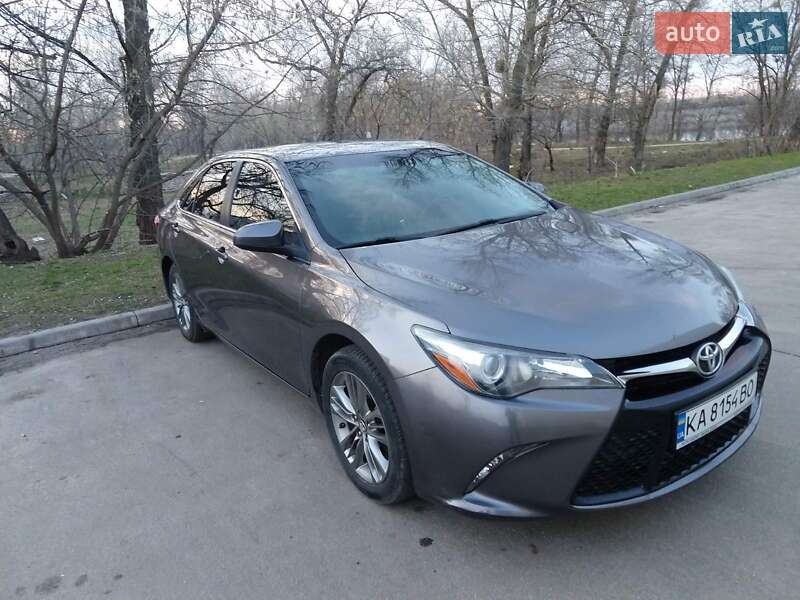 Седан Toyota Camry 2017 в Києві