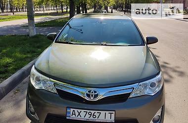 Седан Toyota Camry 2013 в Харькове