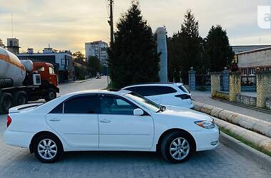 Седан Toyota Camry 2004 в Львове