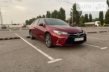 Седан Toyota Camry 2016 в Дніпрі