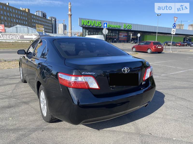 Седан Toyota Camry 2008 в Києві