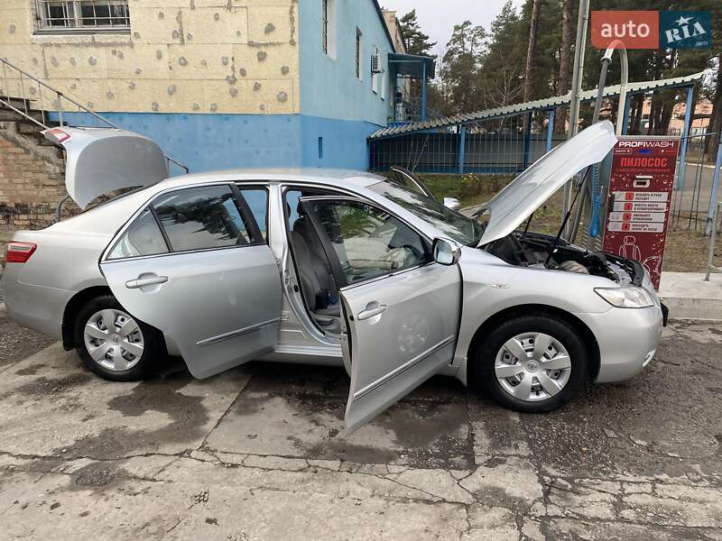Седан Toyota Camry 2008 в Ивано-Франковске
