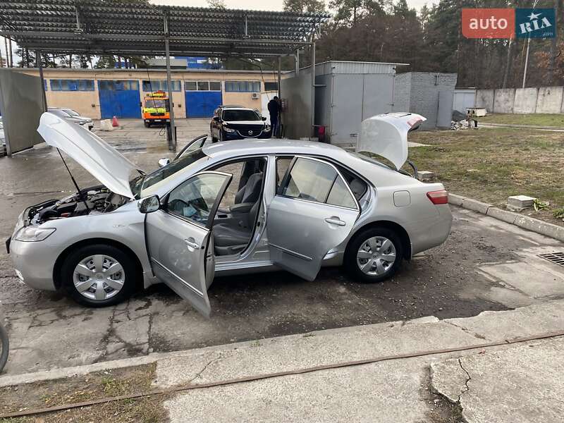 Седан Toyota Camry 2008 в Ивано-Франковске