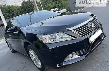 Седан Toyota Camry 2012 в Днепре