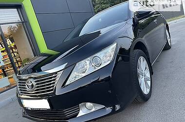 Седан Toyota Camry 2012 в Днепре