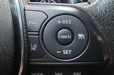 Седан Toyota Camry 2018 в 