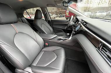 Седан Toyota Camry 2018 в 